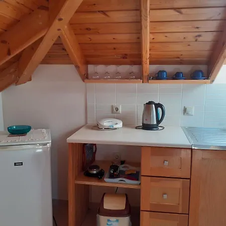 Kritikos Apartment