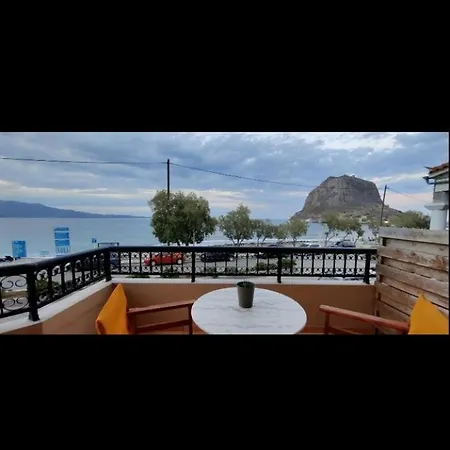 Apartment Kritikos *