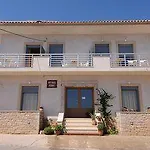 Kritikos * Monemvasía