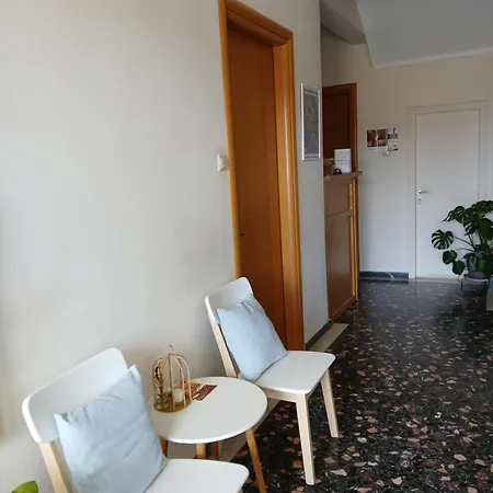 Kritikos Lägenhet *