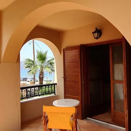 Apartament Kritikos