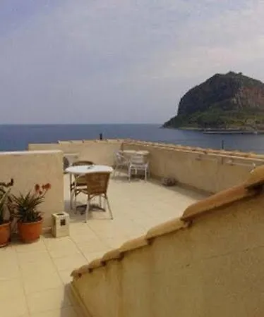 Apartament Kritikos