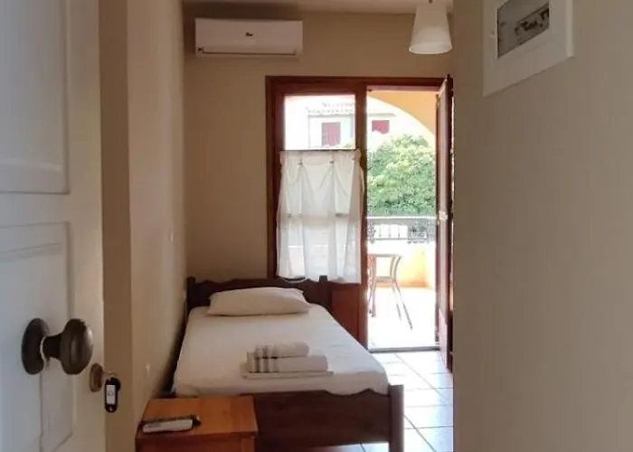 Kritikos * Monemvasía