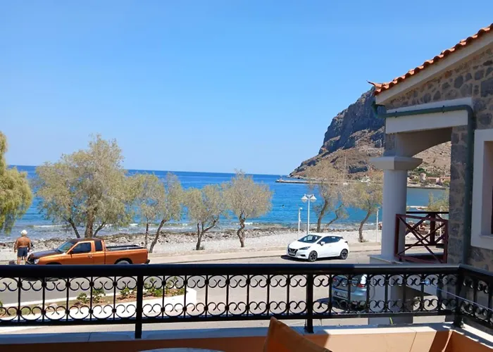 Kritikos Apartment *